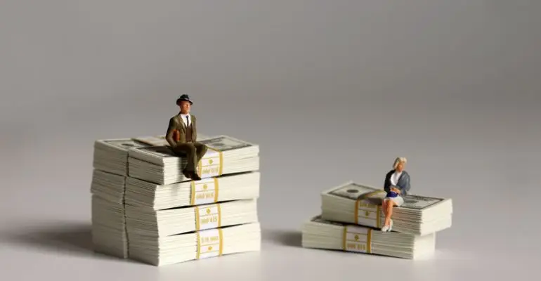 Can I Sue if I’m Paid Less Than My Coworker of the Opposite Sex?