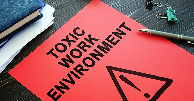 Employee Guide to Leaving a Toxic Work Environment